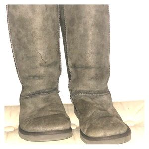 Tall grey Uggs